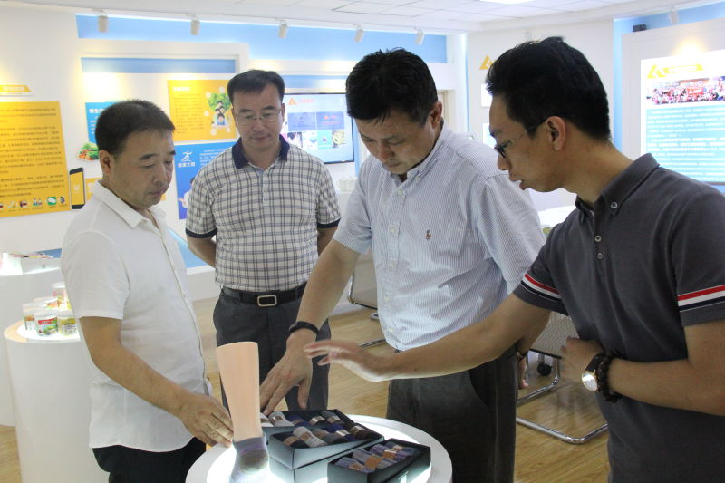 辽阳市委常委、常务副市长张震到开元游戏大厅app集团调研领导